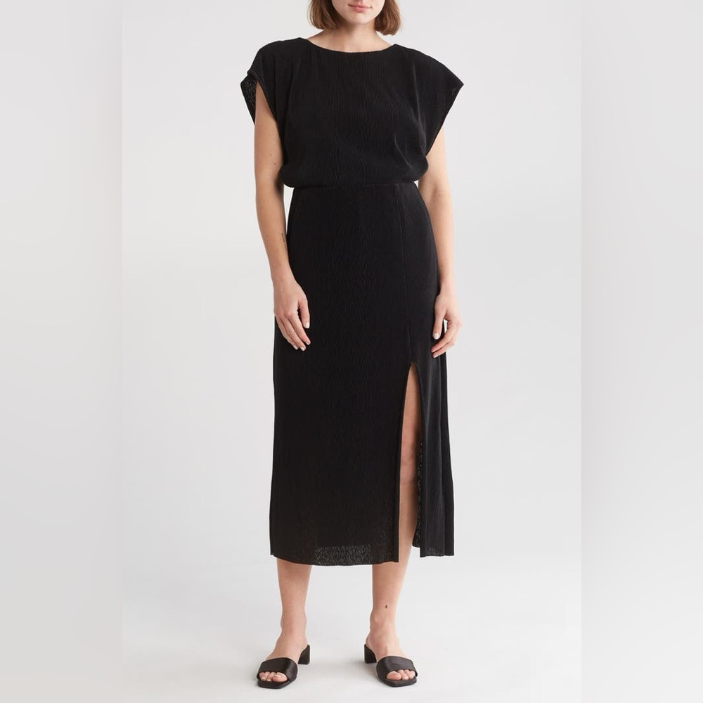 Short Sleeve Plissé Maxi Dress Black Medium